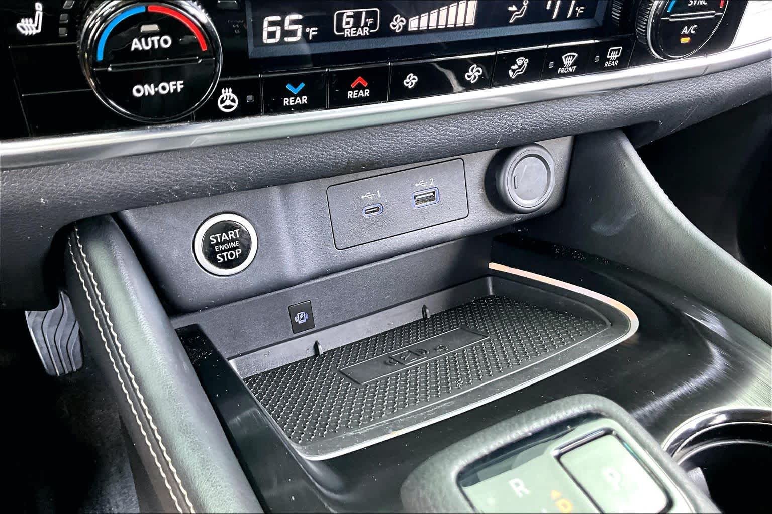 Used 2023 Boulder Gray Pearl Nissan Platinum image 31