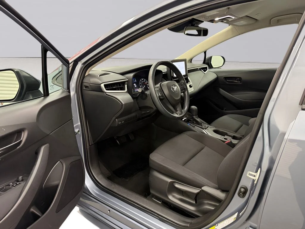 Used 2024  Toyota LE image 9