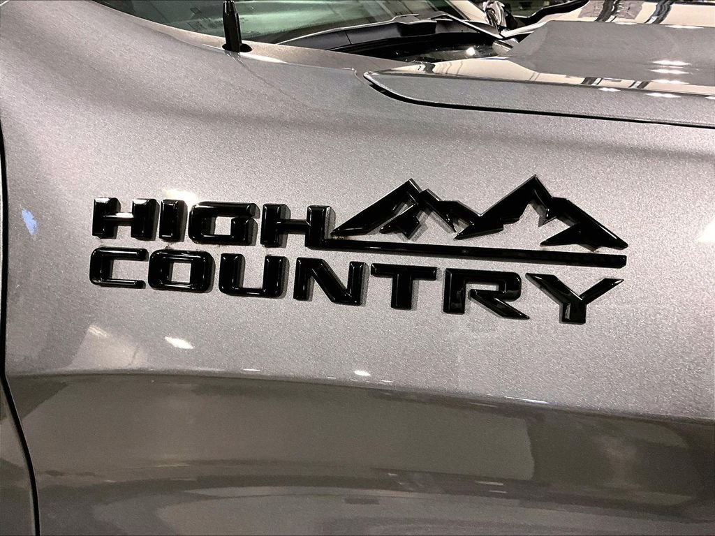 Used 2022 Gray Chevrolet High Country image 29