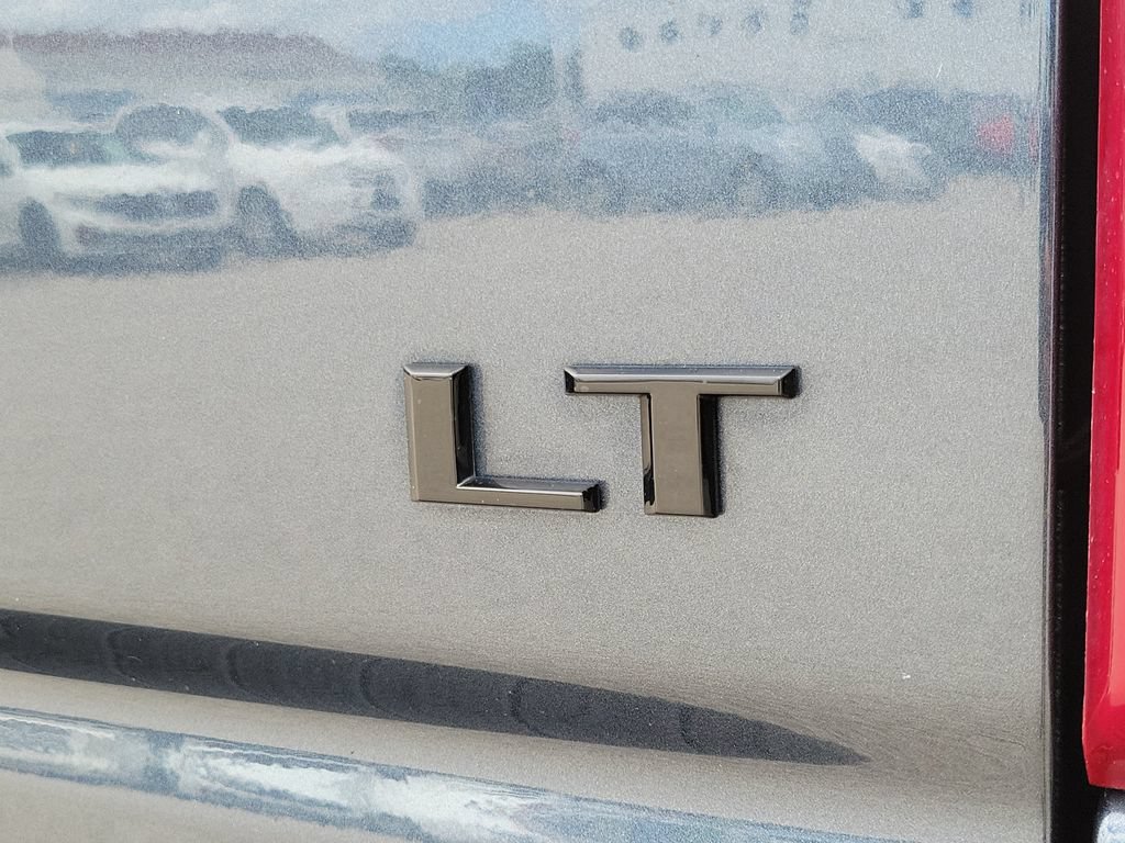 Used 2020 Shadow Gray Metallic Chevrolet LT image 7