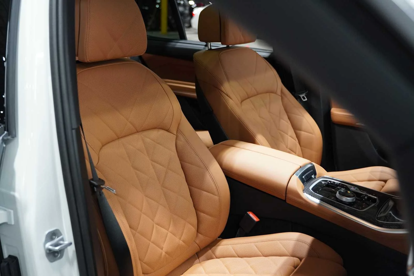New 2026 Mineral White Metallic BMW M60i image 7