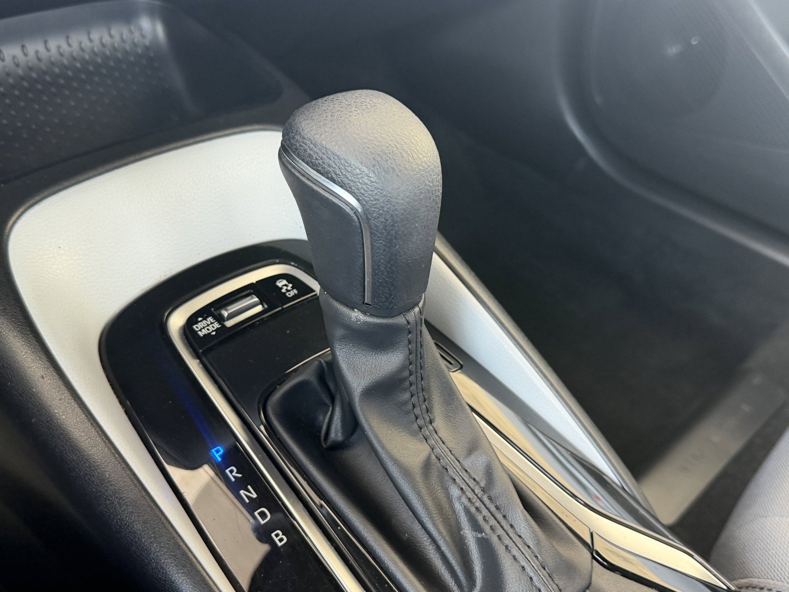 Certified Used 2023 Classic Silver Metallic Toyota SE image 12