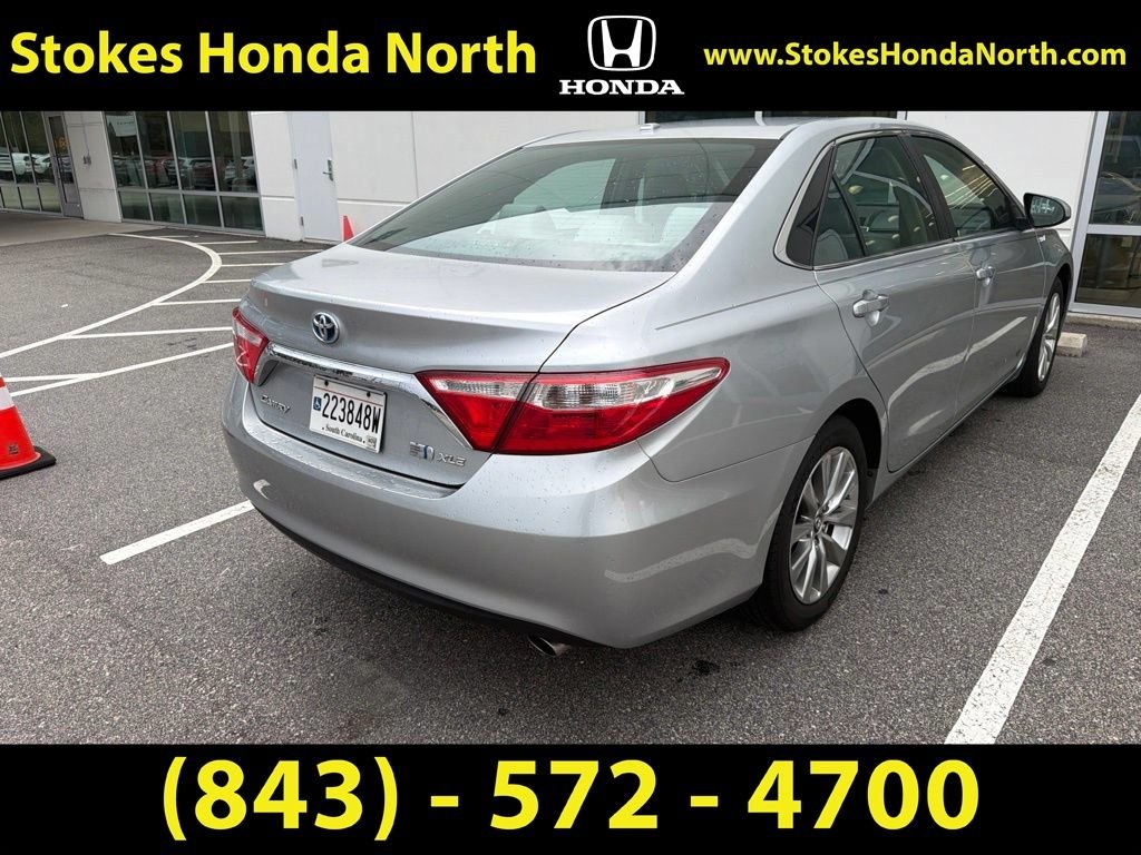 Used 2016 Silver Toyota XLE image 6
