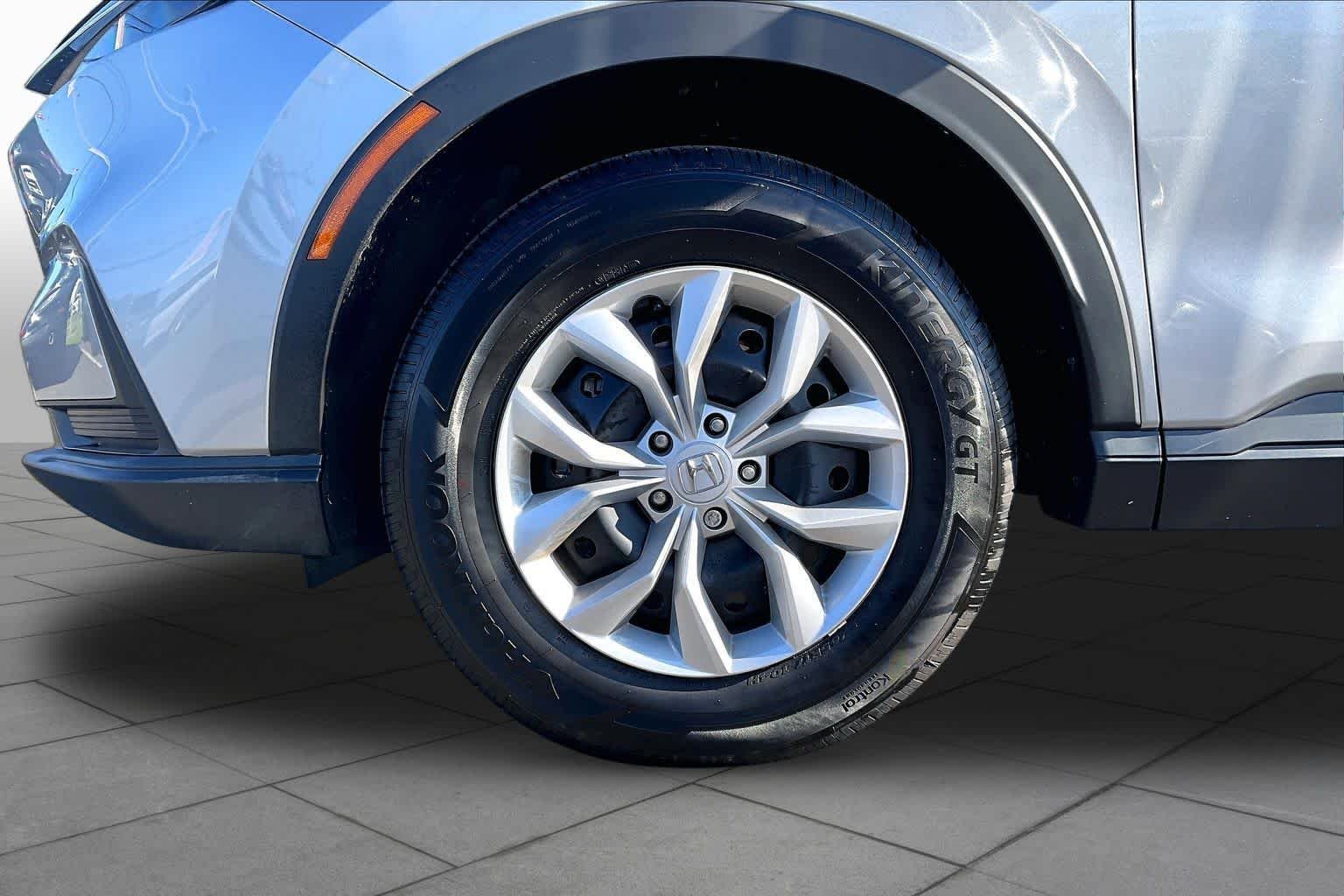 Used 2026 Solar Silver Metallic Honda LX image 10