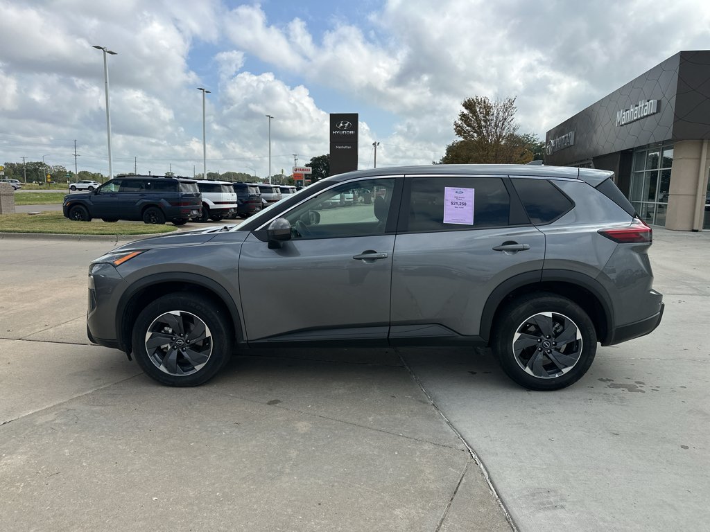 Used 2025 Gun Metallic Nissan SV image 9