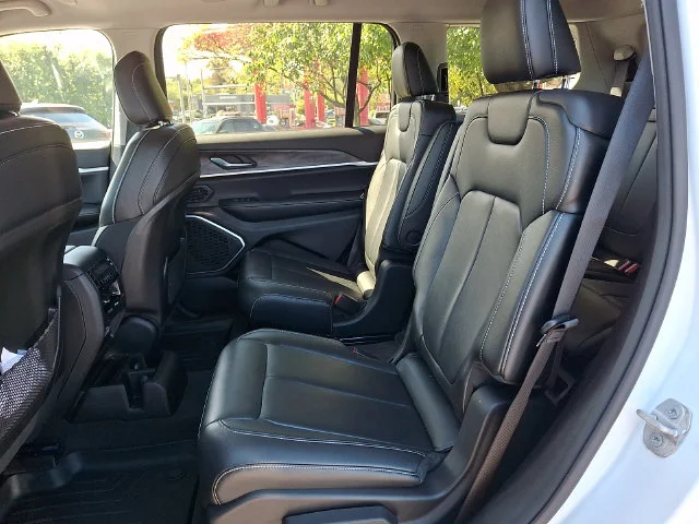 Used 2021 White Jeep Limited image 10