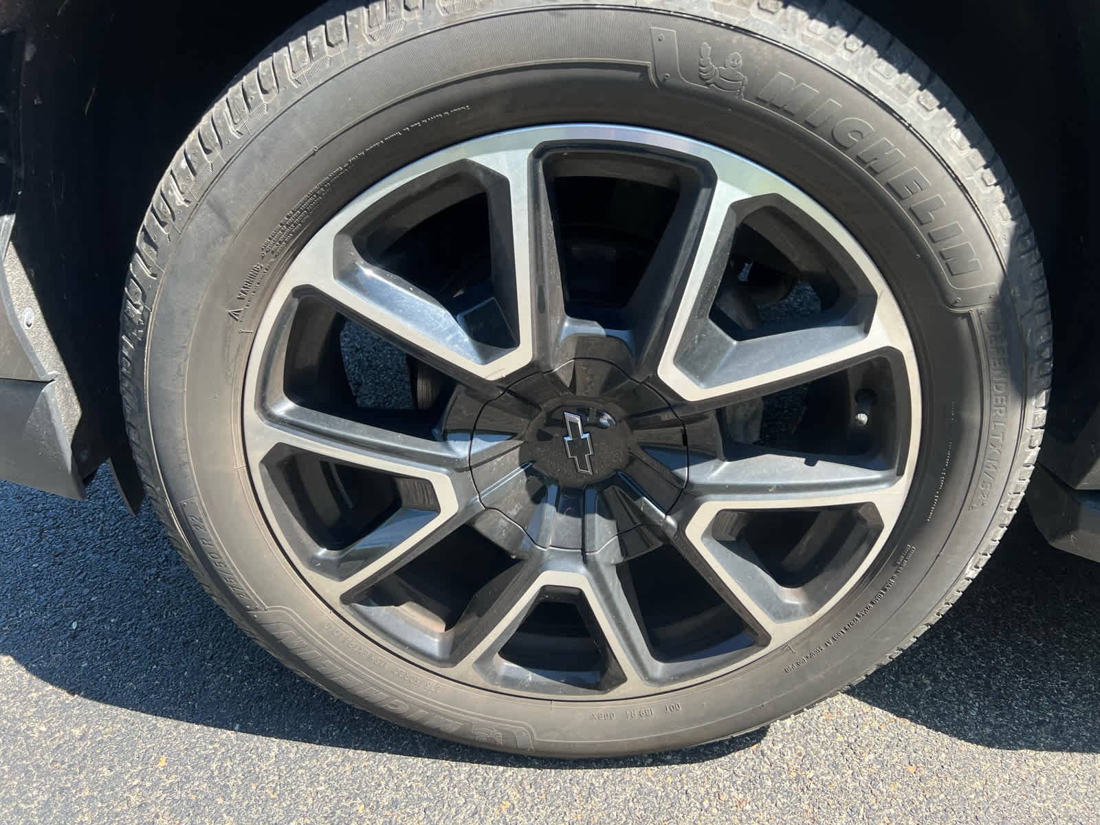 Used 2021 Satin Steel Metallic Chevrolet RST image 14