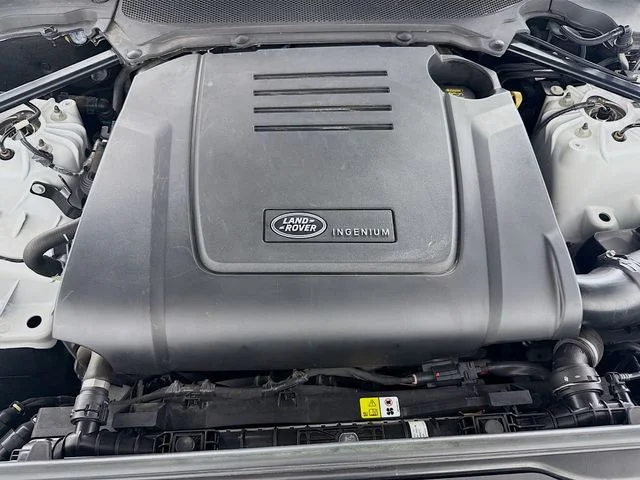 Certified Used 2023 White Land Rover S R-Dynamic image 32