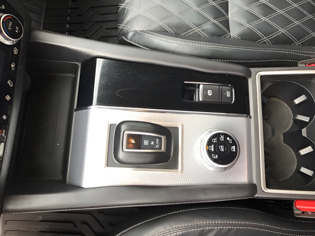 Used 2022 Red Mitsubishi SEL image 19