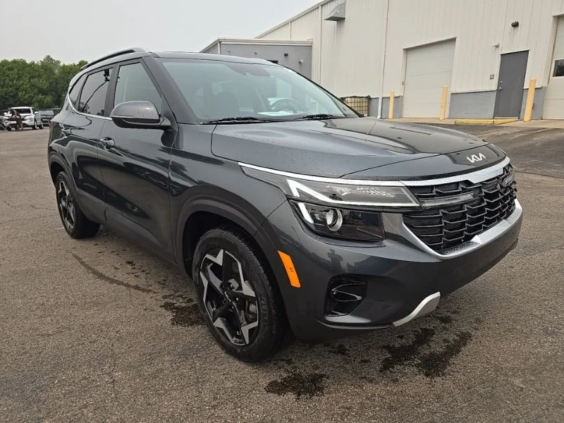Used 2024 Gray Kia EX image 3