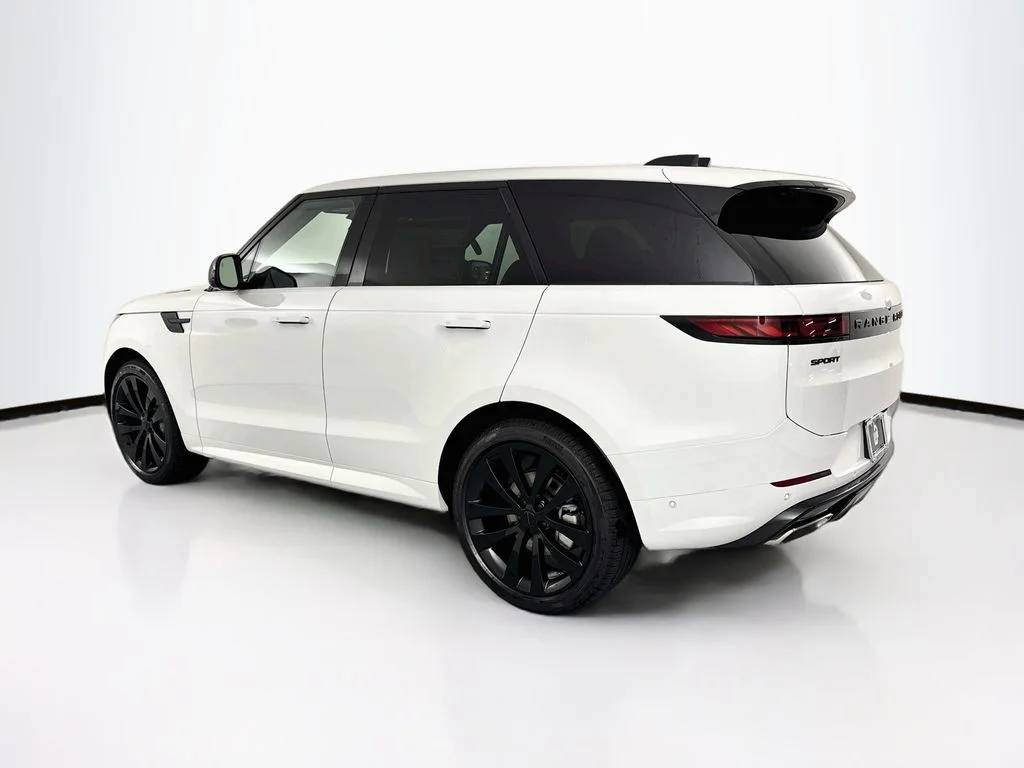 New 2026 Fuji White Land Rover Dynamic SE image 7