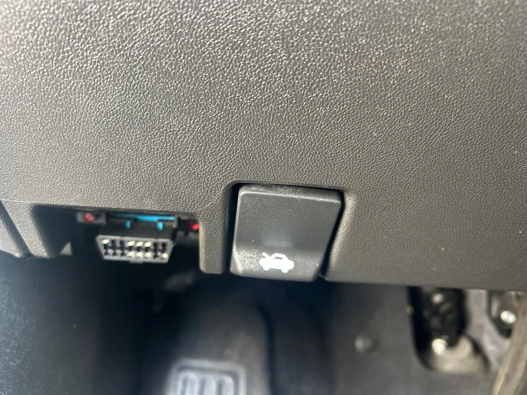 Used 2021 Gray Chevrolet LT image 26