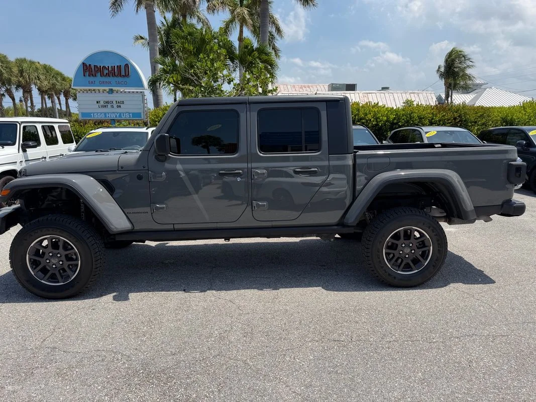Used 2021  Jeep Rubicon 4x4 image 15