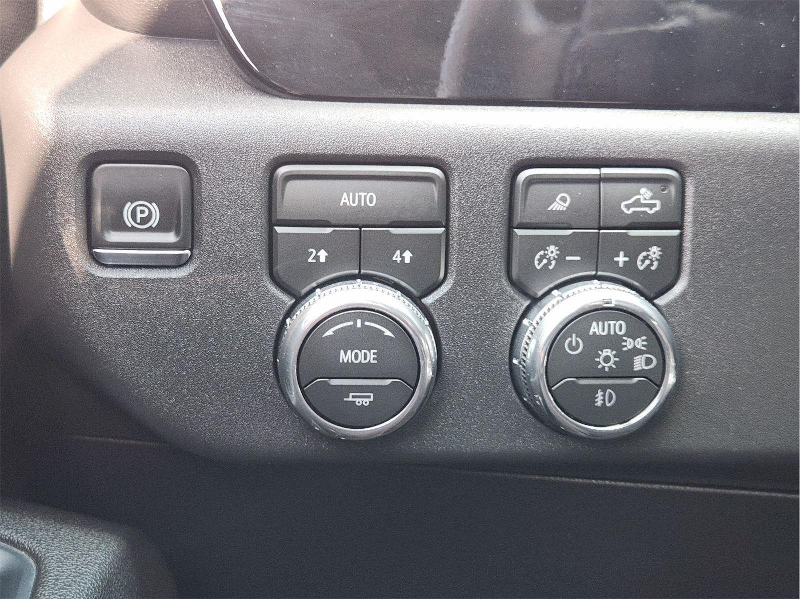 Used 2026 Onyx Black GMC Elevation image 23