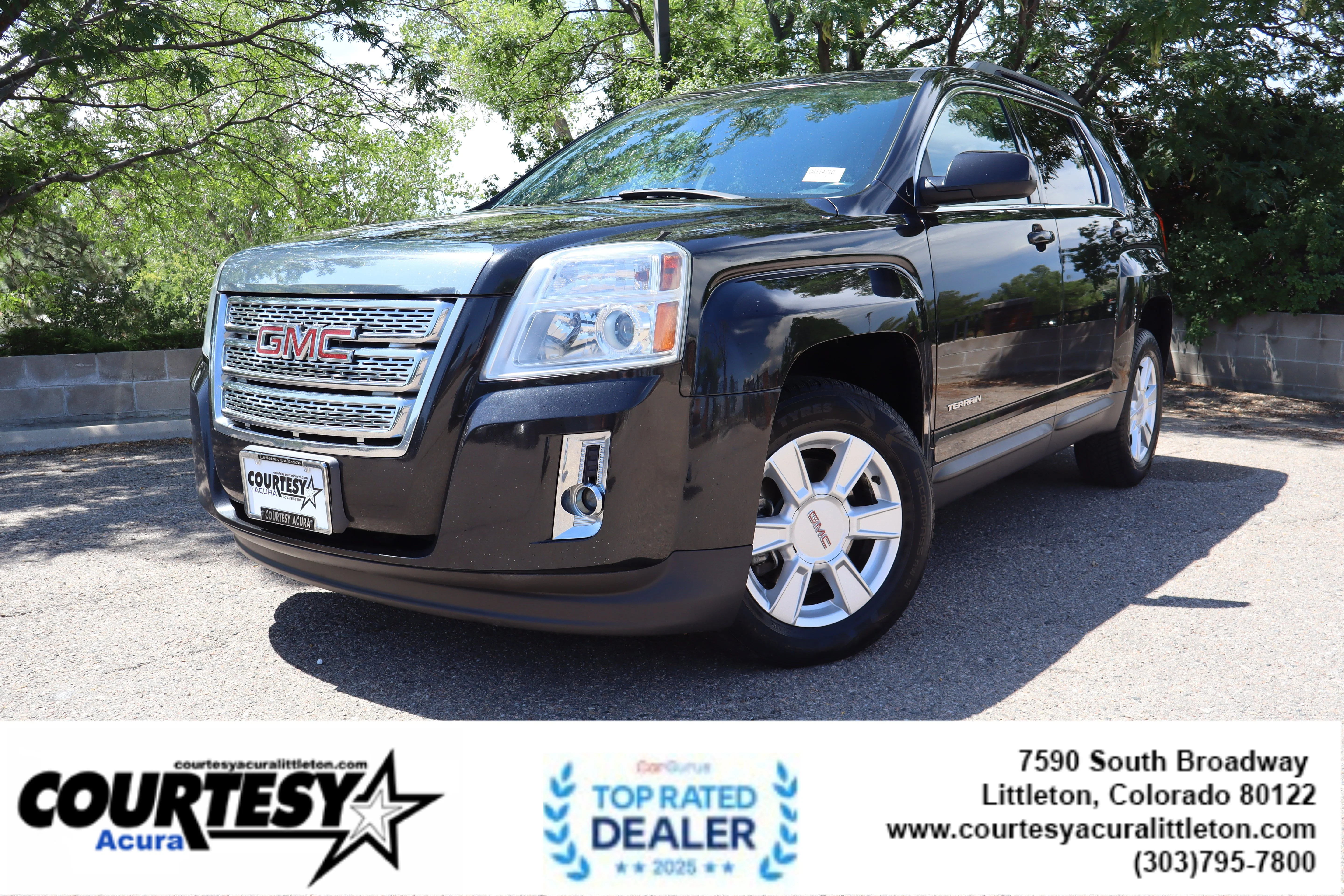 Used 2013 Carbon Black Metallic GMC SLE image 1