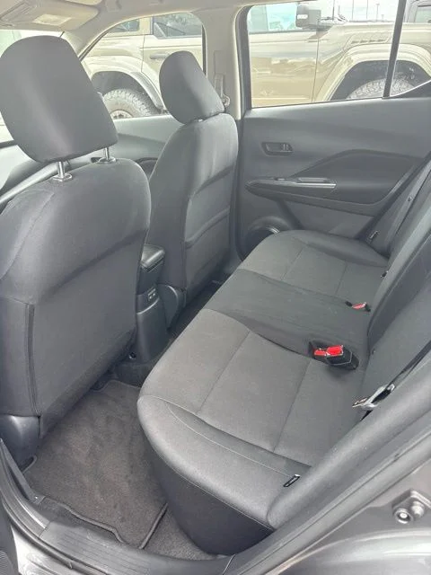 Used 2024 Gray Nissan S image 19