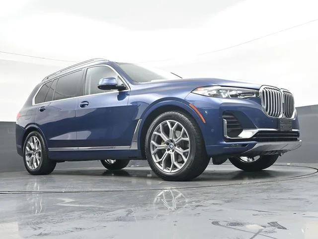 Used 2022 Blue BMW xDrive40i image 33