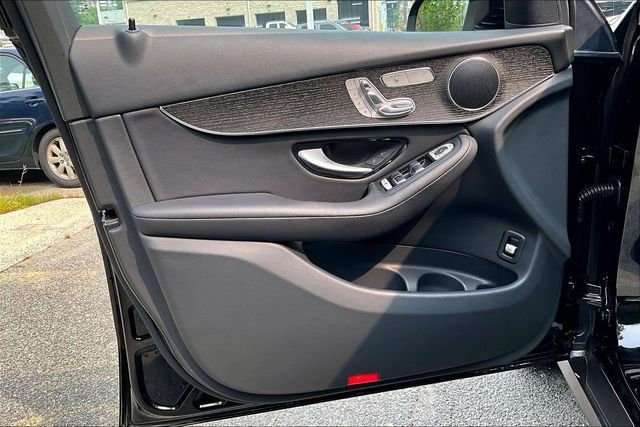 Certified Used 2022 Black Mercedes-Benz GLC 300 image 18