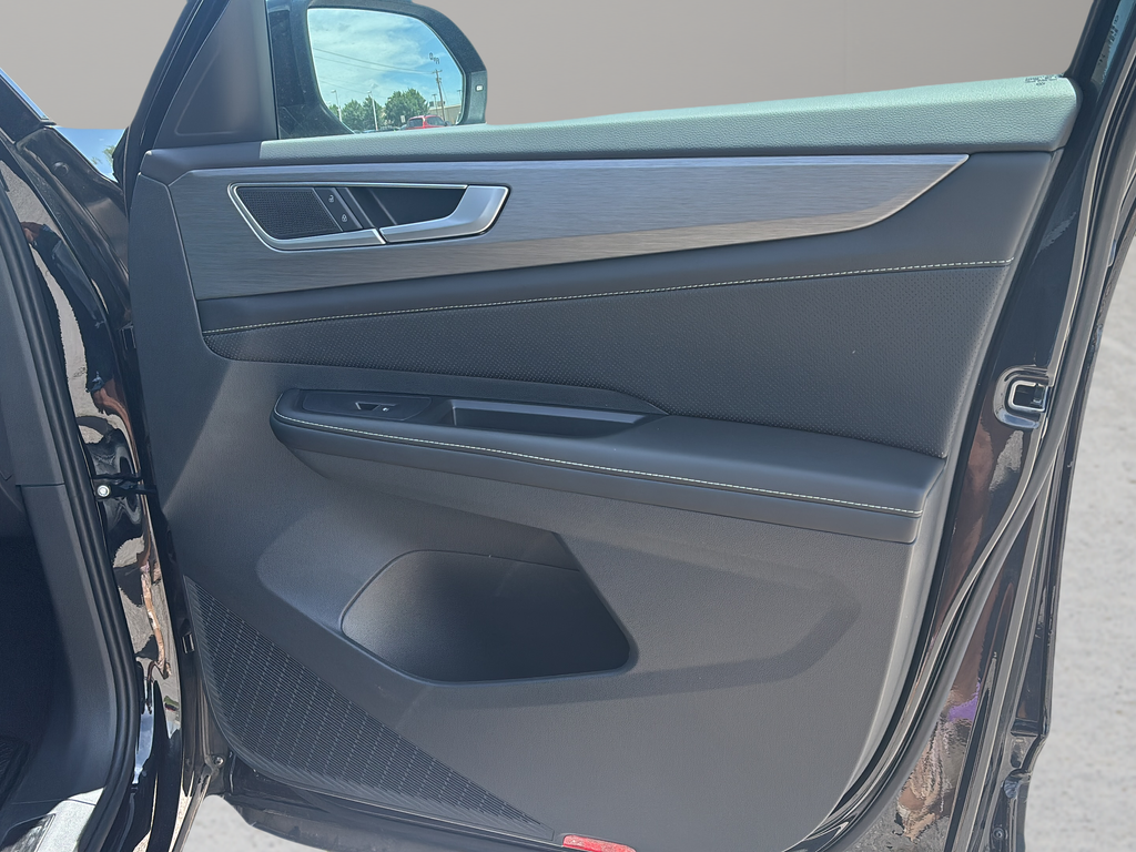 New 2026 Black Volkswagen 2.0T SE w/Technology image 10