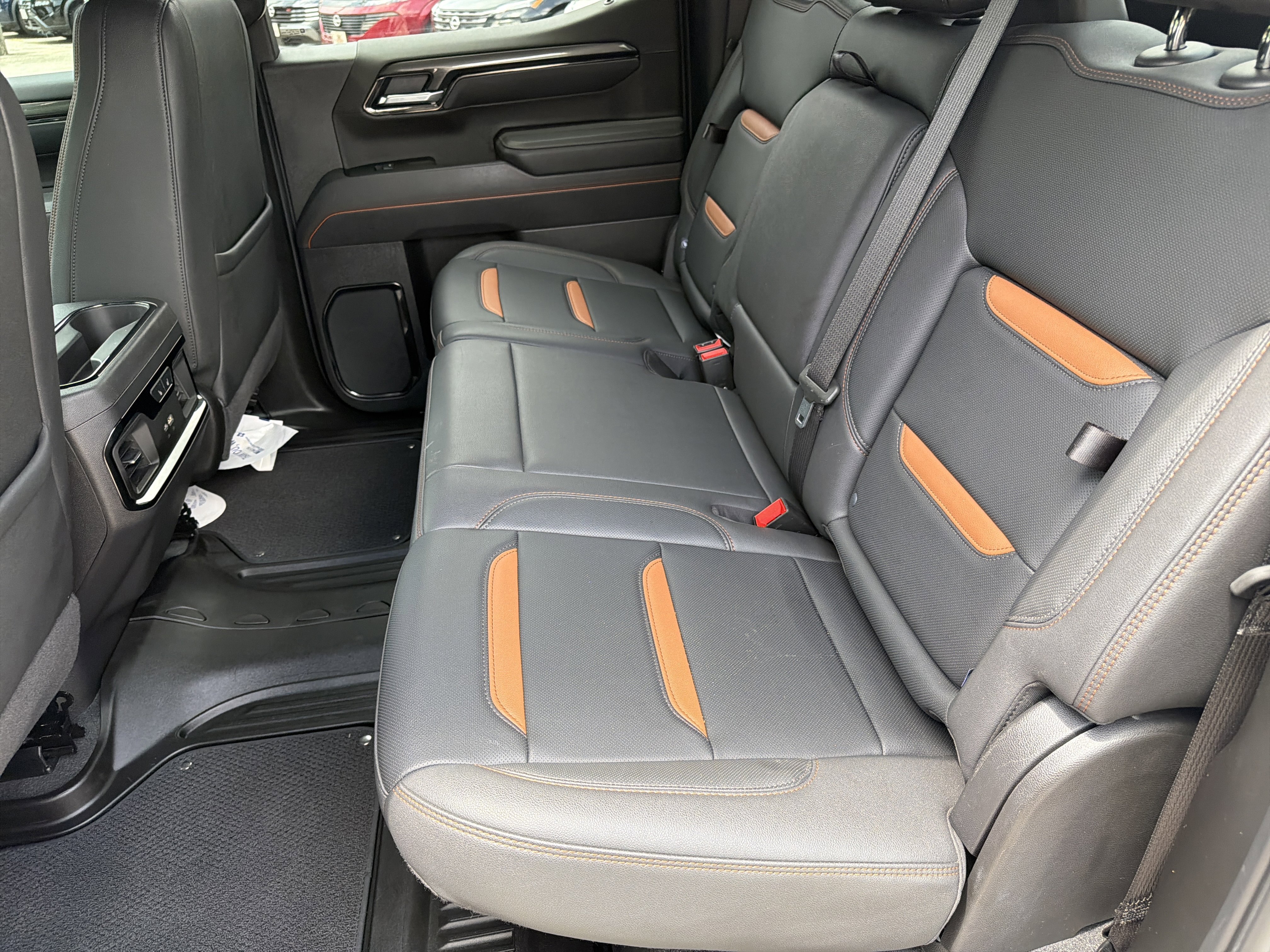 Used 2025 Summit White GMC AT4 image 21