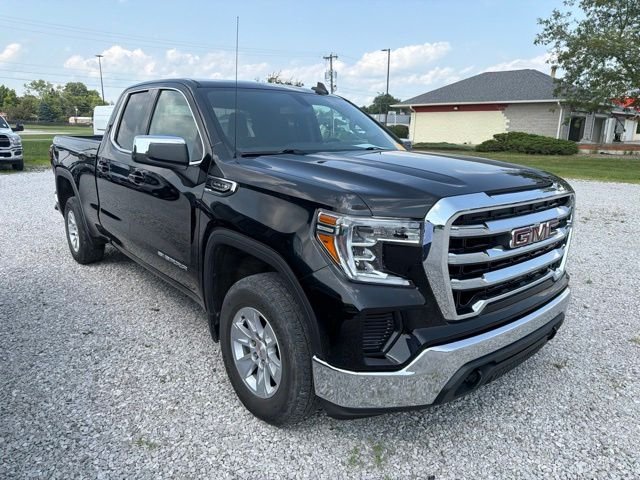 Used 2021 Black GMC SLE image 8