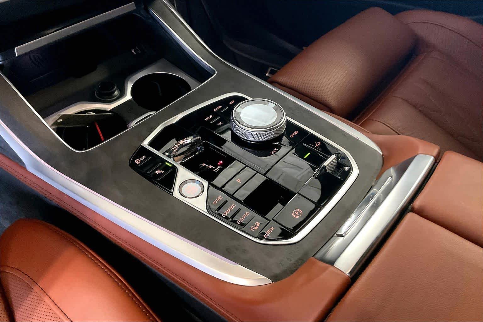 Certified Used 2025 Not Available BMW M60i image 15