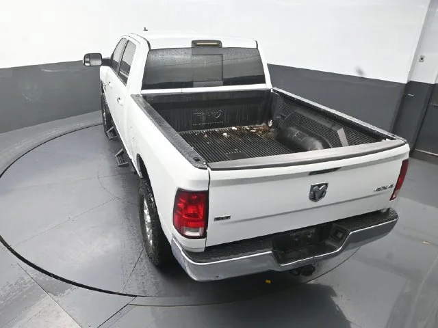Used 2016 White Ram SLT image 28