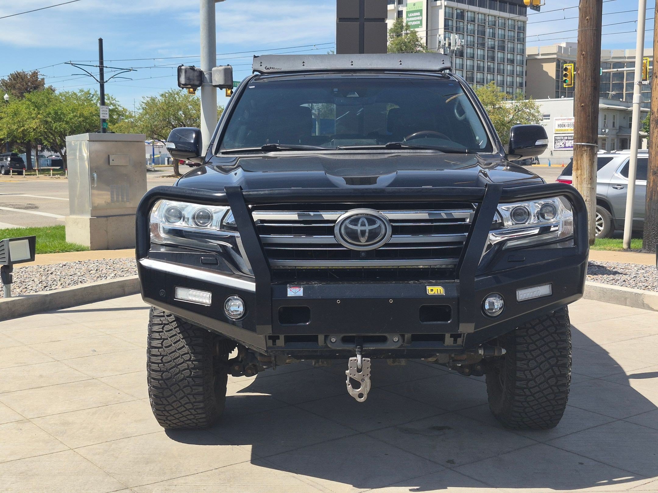 Used 2017 Midnight Black Metallic Toyota Base image 8