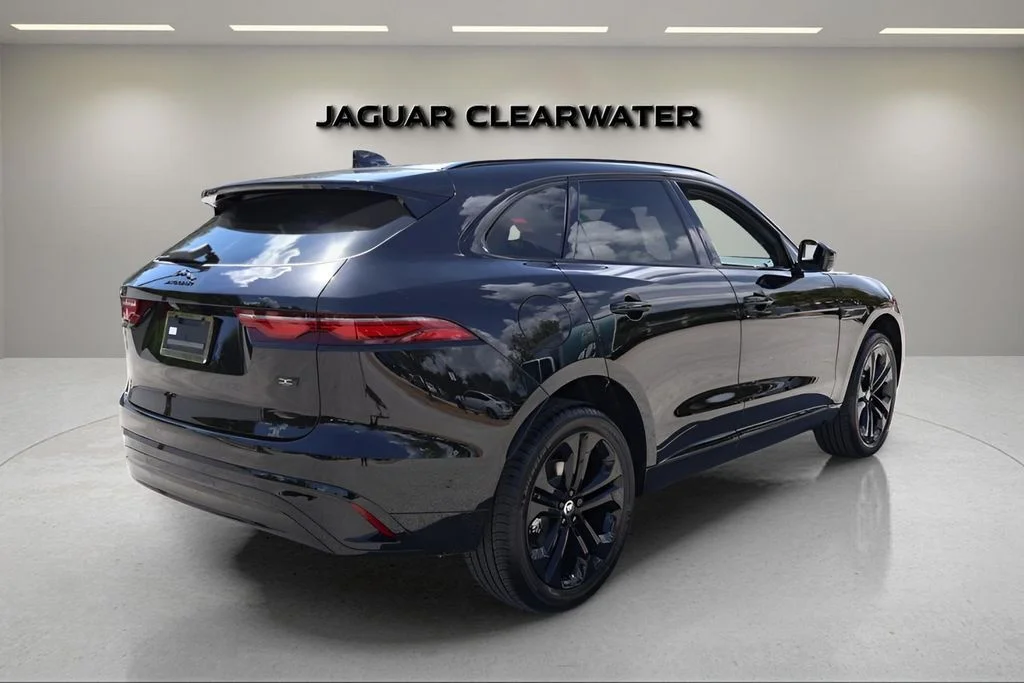 2026 Jaguar F-Pace R-Dynamic S - Photo 5
