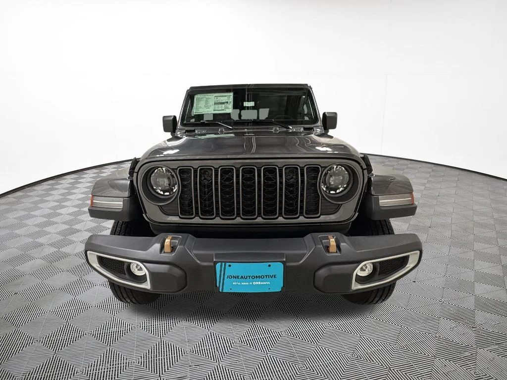 New 2026 Granite Crystal Metallic Clear-Coat Exterior Paint Jeep 85th Anniversary Edition image 3