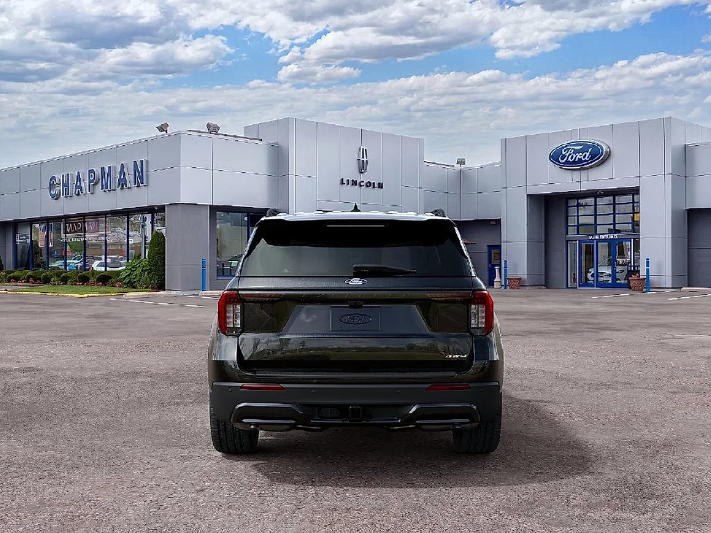 New 2027 Agate Black Metallic Ford ST-Line image 7