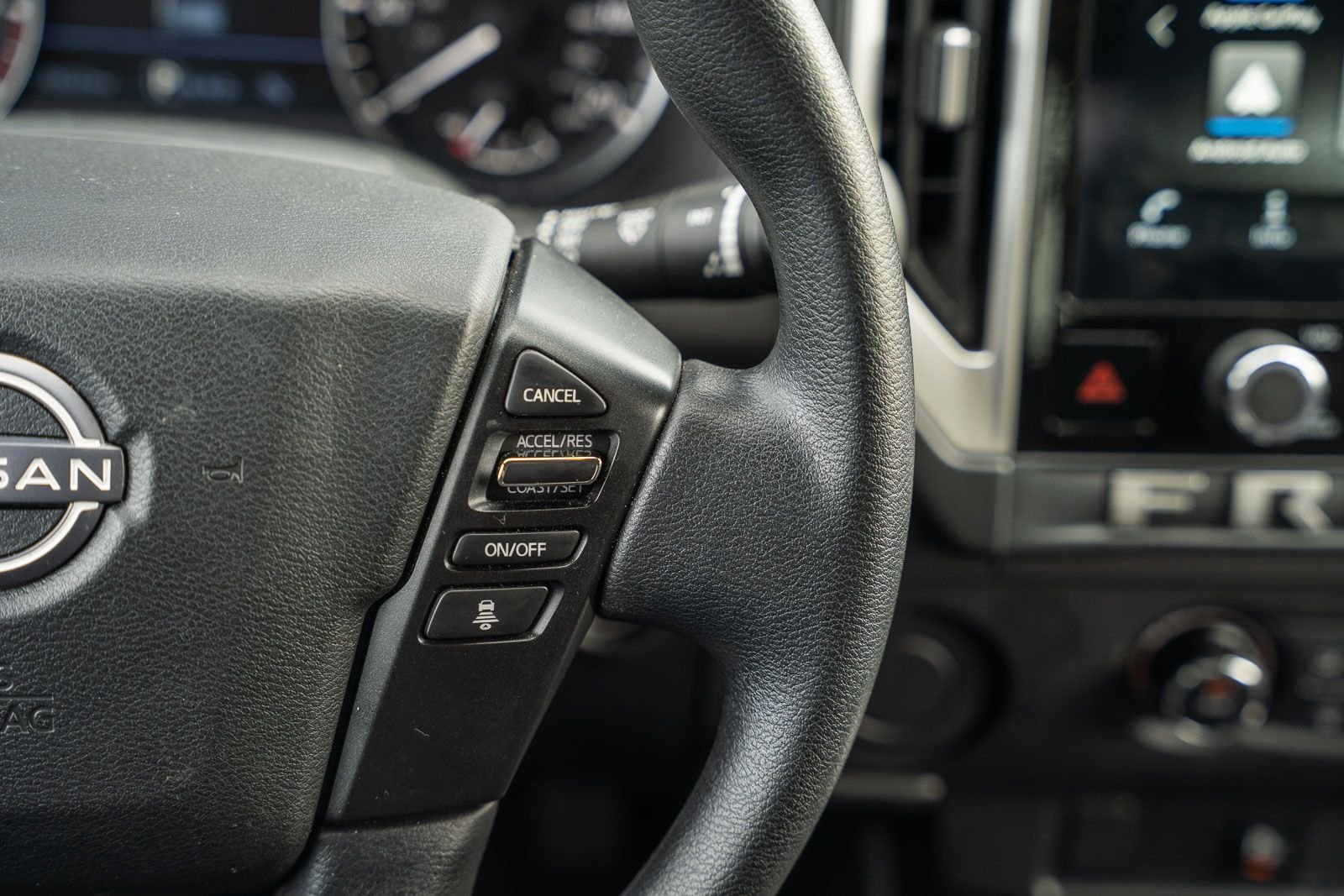 Used 2025 Green Nissan SV image 26