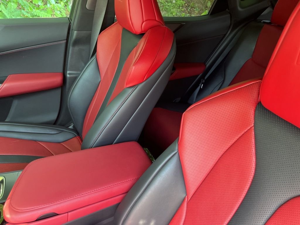 Used 2023 White Lexus 350 F SPORT Handling image 2
