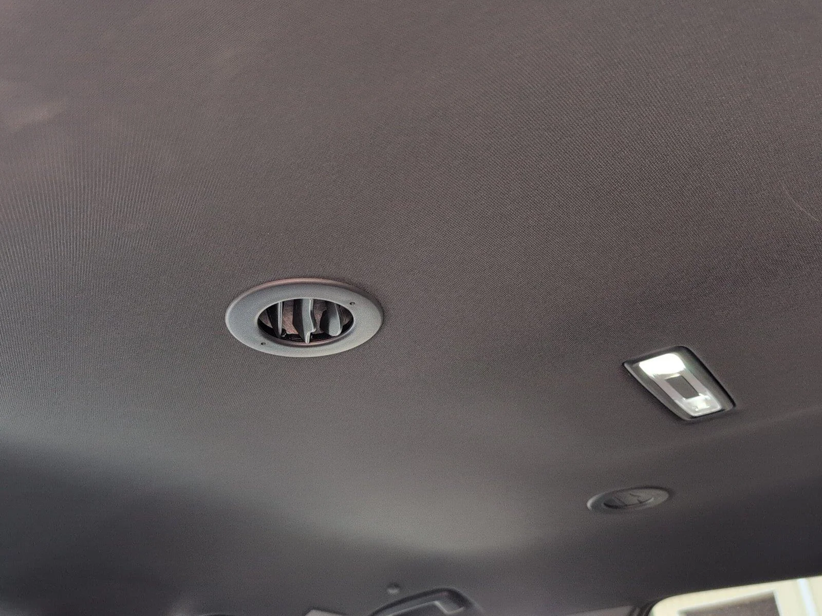 Used 2025 Summit White Chevrolet LT image 30