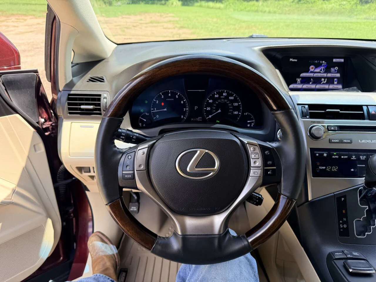 Used 2015 Maroon Lexus Base 4dr SUV image 19