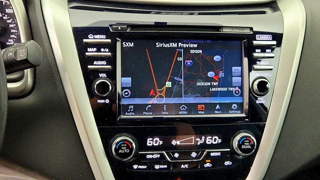 Used 2018 Pearl White Nissan AWD SL image 19