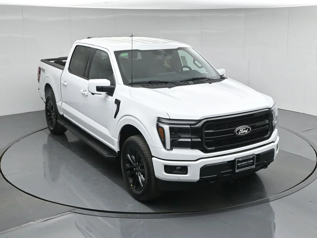 New 2026 Oxford White Ford Lariat image 40