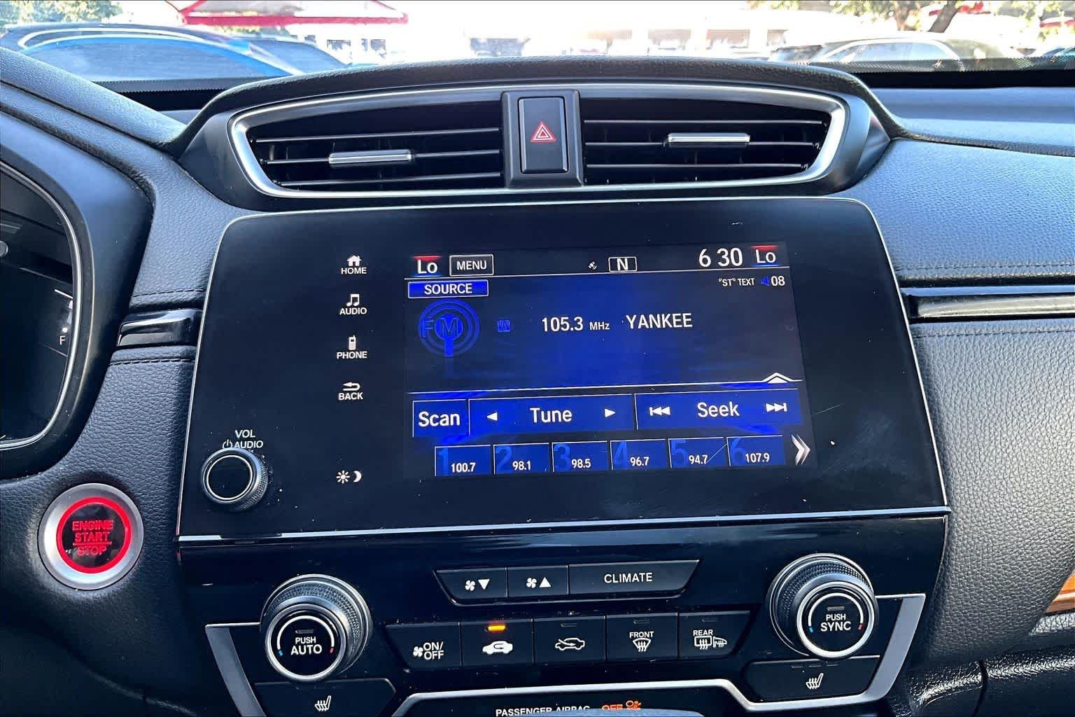 Used 2018 White Diamond Pearl Honda EX image 32