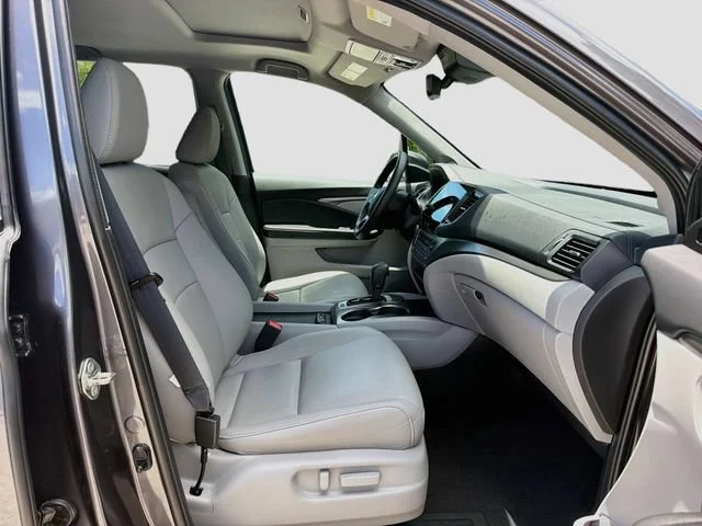 Used 2019 Gray Honda EX-L image 15
