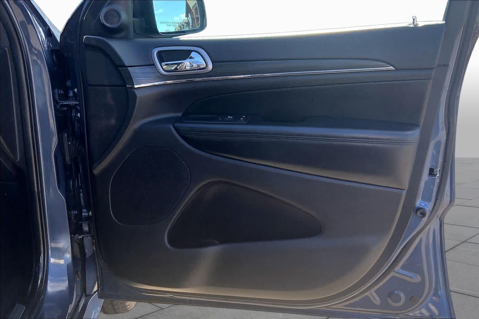 Used 2020 Slate Blue Pearlcoat Jeep Limited X image 22