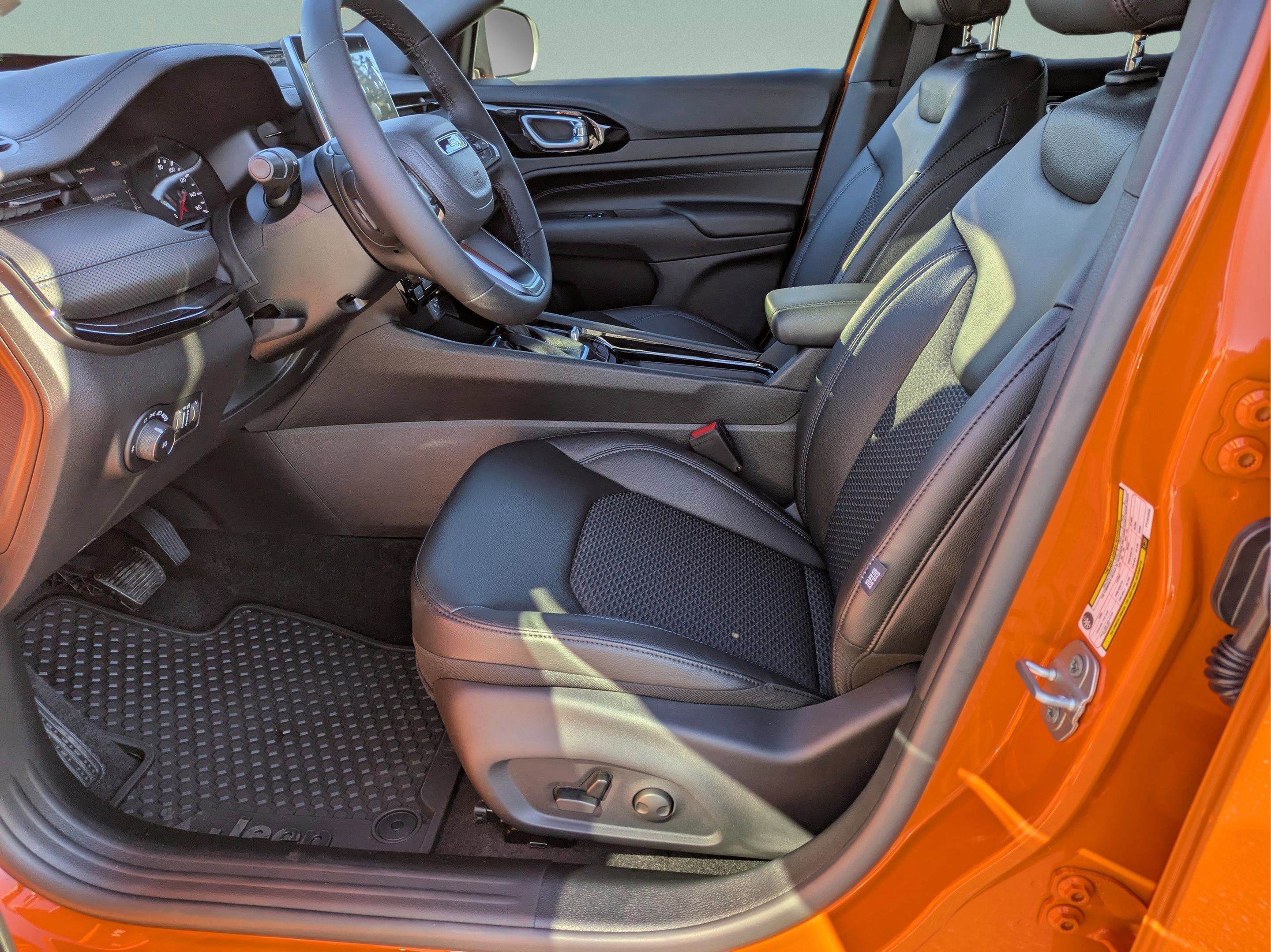 New 2026 Joose (DISC) Jeep Latitude Altitude image 18