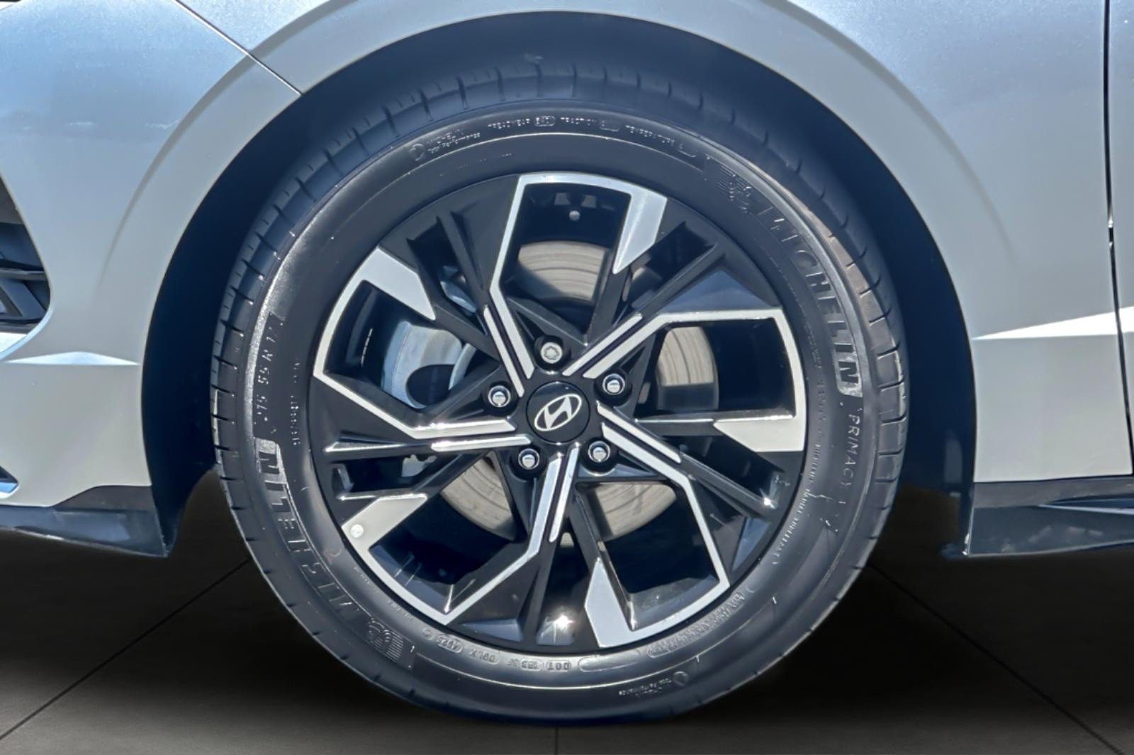 Used 2024 SILVER Hyundai SEL image 24