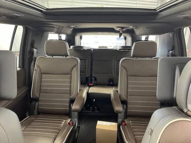 New 2026 Glacier White Tricoat GMC Denali Ultimate image 32