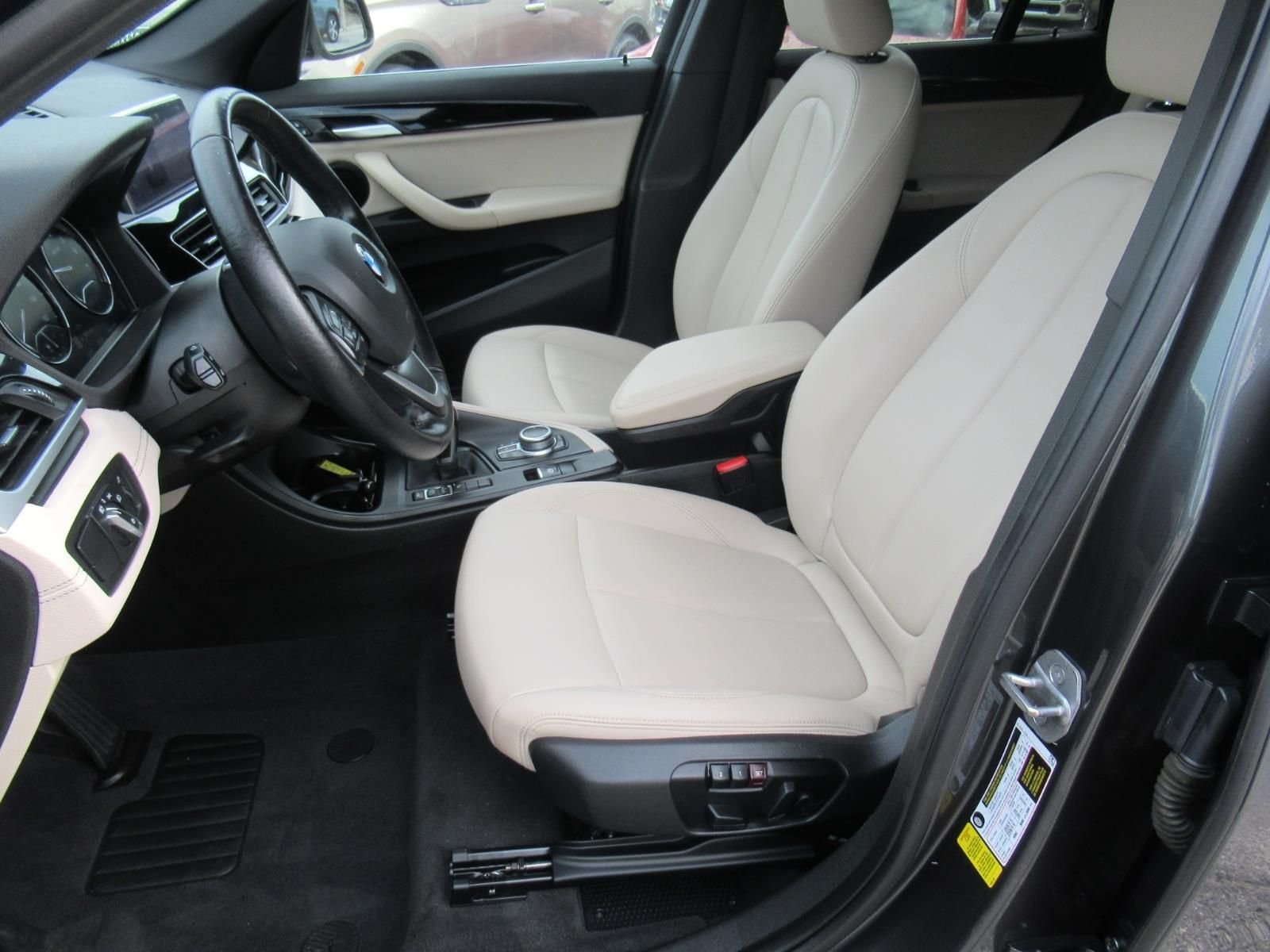 Used 2022 Gray BMW sDrive28i image 16
