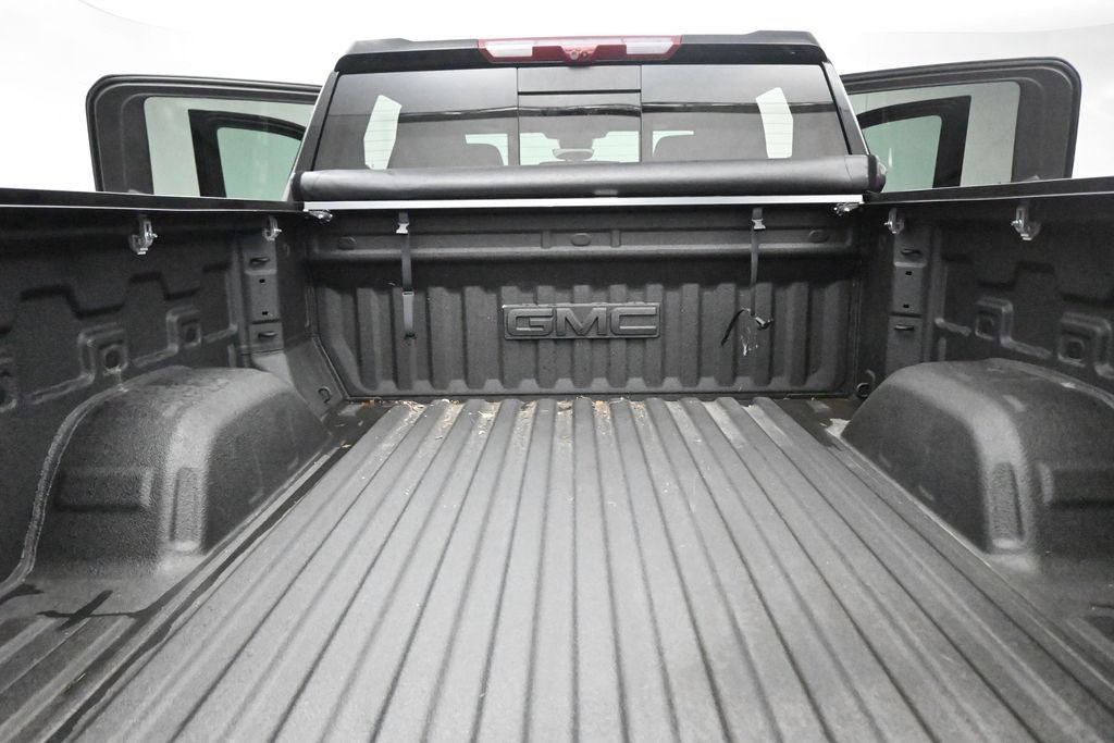 Used 2025 Onyx Black GMC Denali image 21