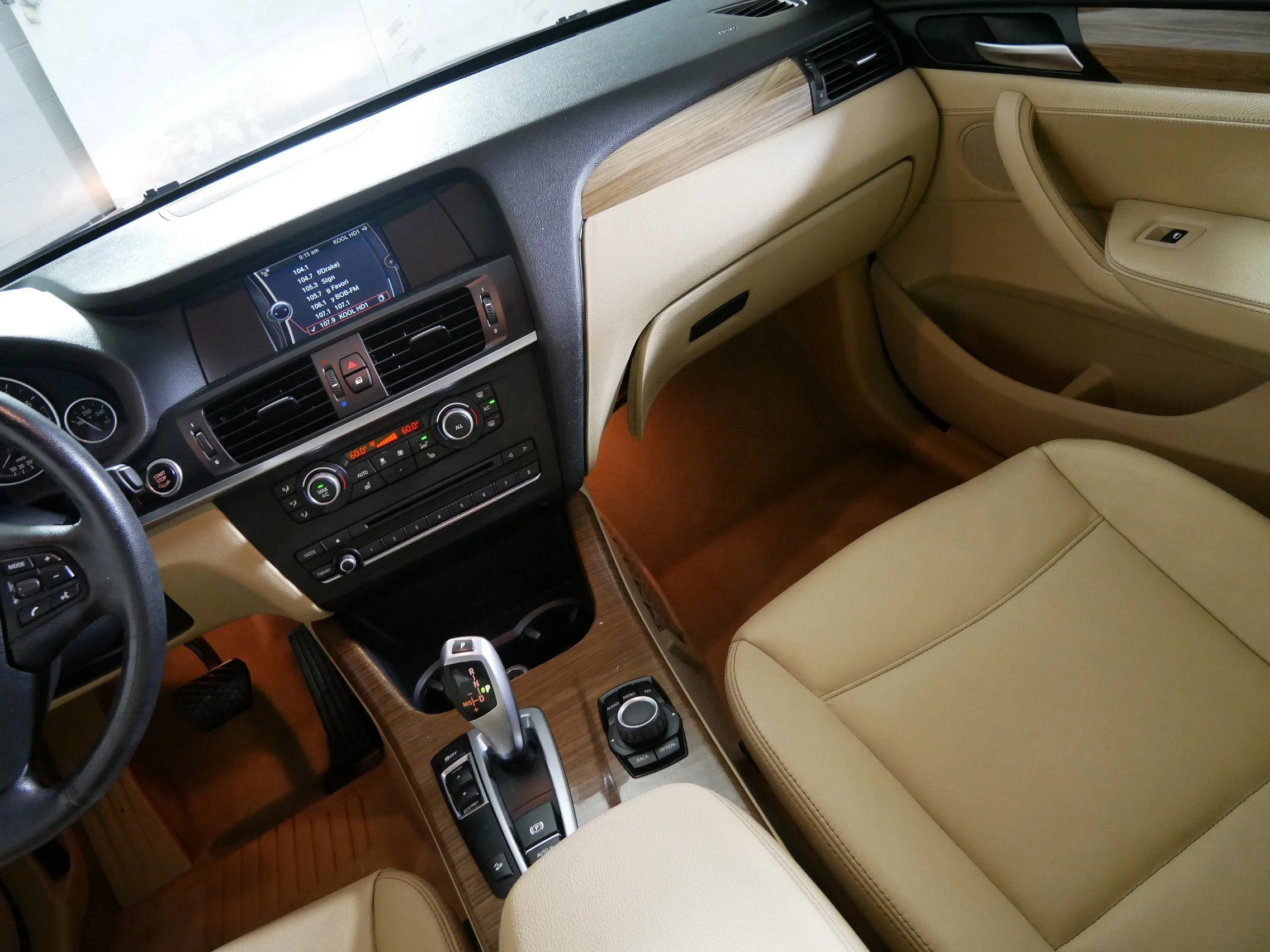 Used 2013 Black Sapphire Metallic BMW xDrive28i image 11