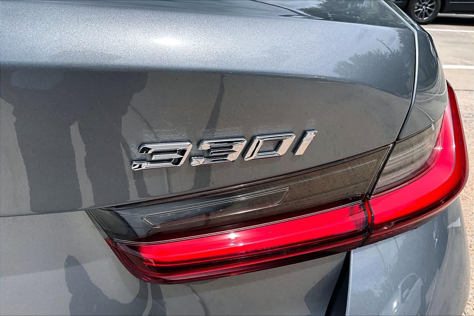 Used 2023 Skyscraper Grey Metallic BMW 330i image 9