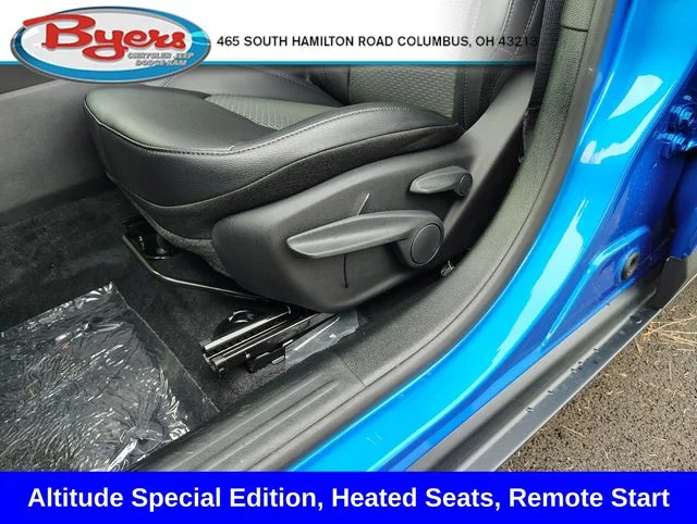 New 2026 Hydro Blue Pearl-Coat Exterior Paint Jeep Latitude image 11