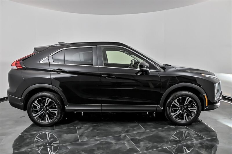 2025 Mitsubishi Eclipse Cross SE - Photo 9