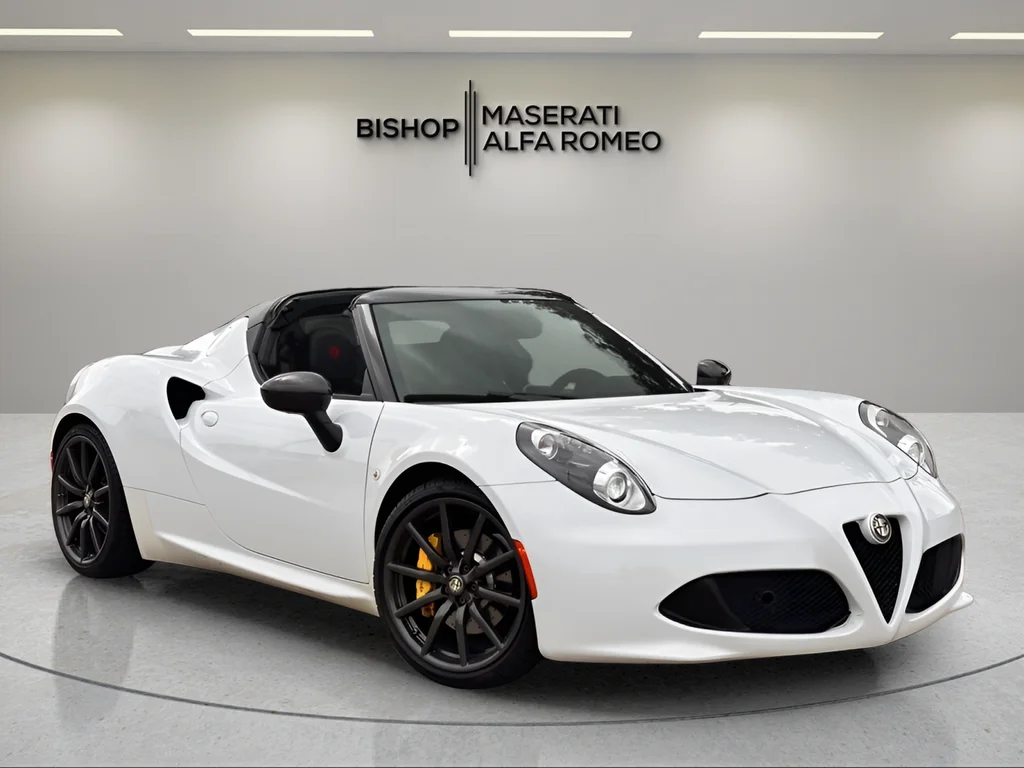 2015 Alfa Romeo 4C Spider's photo